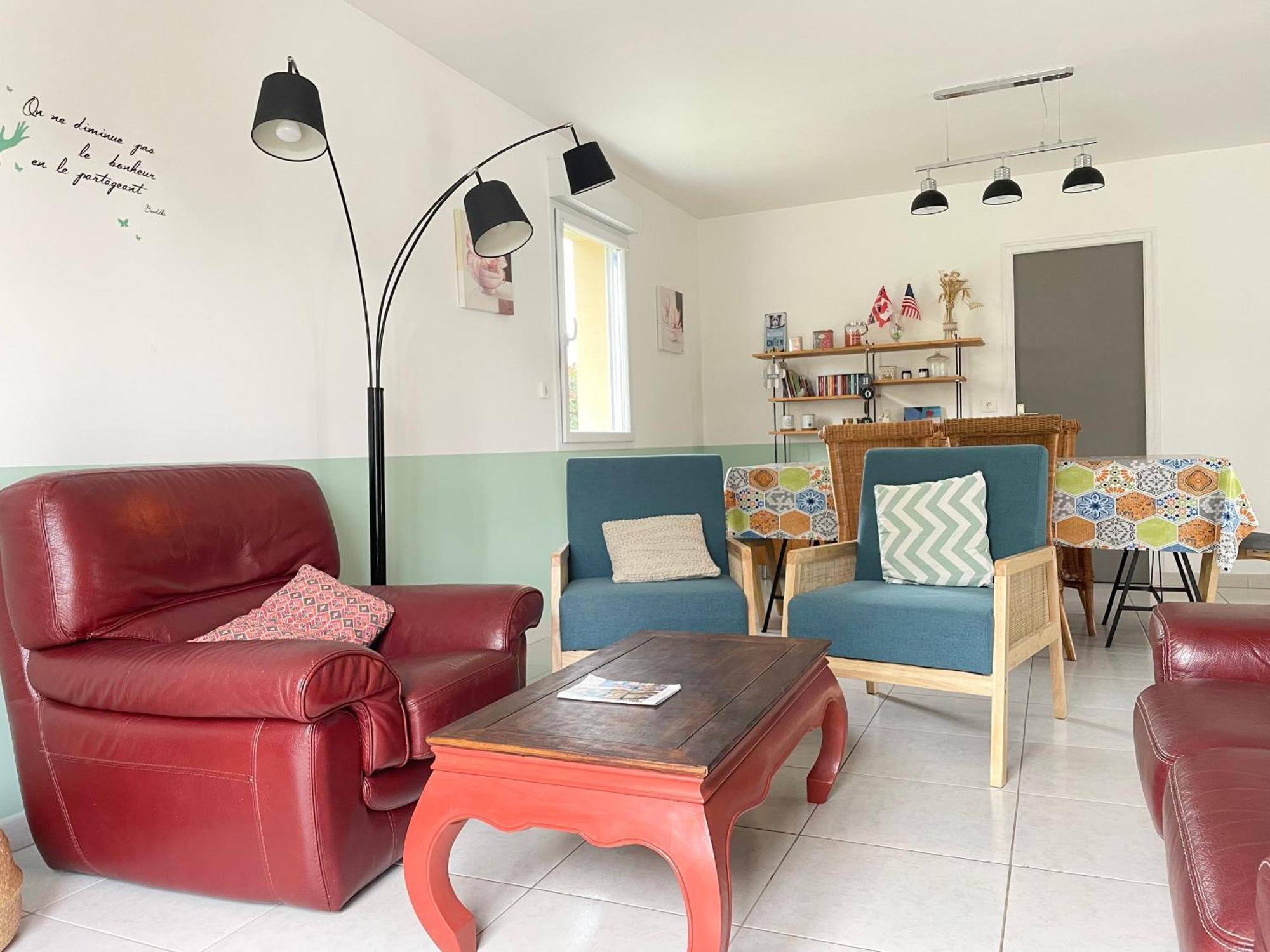 Belle Maison: Coastal Retreat With Garden Near Omaha * Saint-Laurent-sur-Mer
